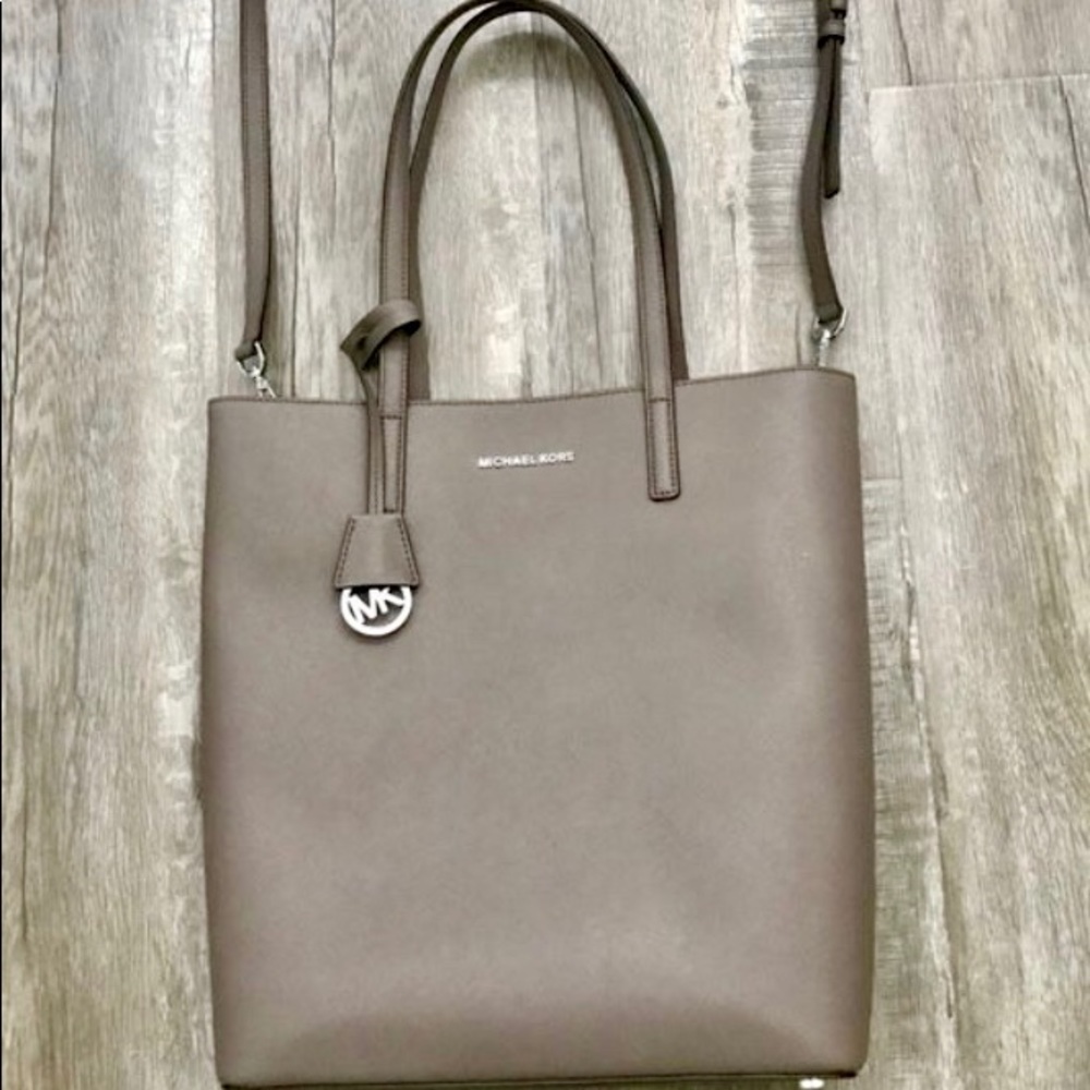 Michael Kors Jet Set tote, make offer!